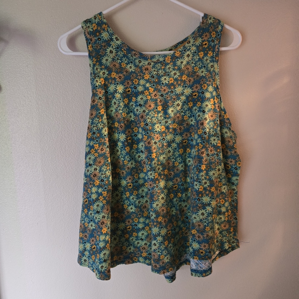 Secret Treasures Floral Tank Top